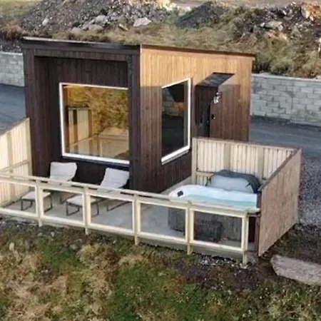 Unik Og Moderne Med Utsikt Mot Havet * Longva
