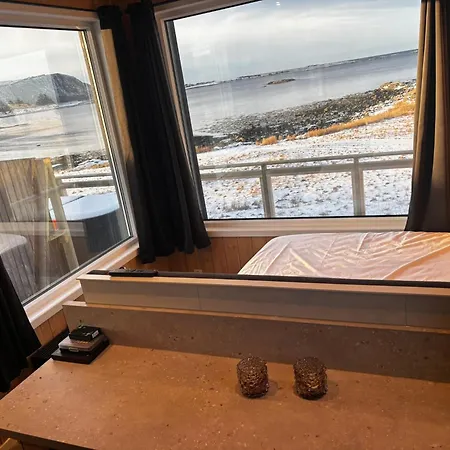 Unik Og Moderne Microhytte Med Utsikt Mot Havet 40 A Otterlei Tatil Evi *