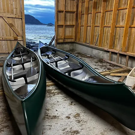 Unik Og Moderne Microhytte Med Utsikt Mot Havet 40 A Otterlei Semesterbostad *
