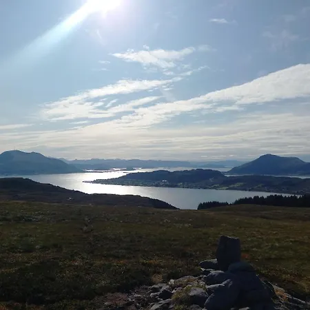 Unik Og Moderne Microhytte Med Utsikt Mot Havet 40 A Otterlei 別荘 *