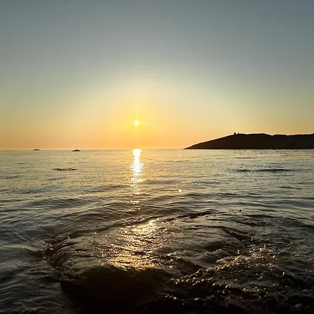 Unik Og Moderne Med Utsikt Mot Havet Longva