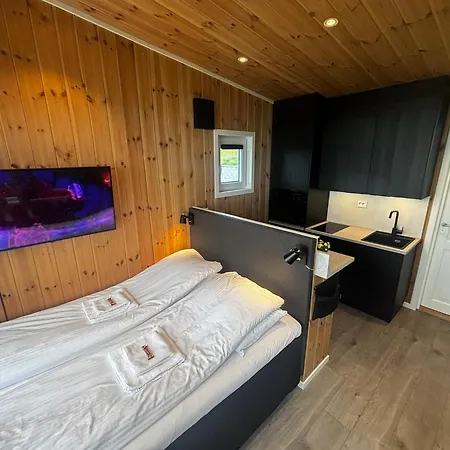 Unik Og Moderne Microhytte Med Utsikt Mot Havet 40 A Otterlei *