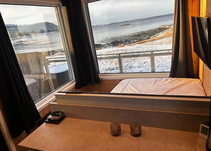 Unik Og Moderne Microhytte Med Utsikt Mot Havet 40 A Otterlei Semesterbostad *