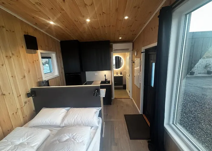 Unik Og Moderne Microhytte Med Utsikt Mot Havet 40 A Otterlei Tatil Evi Longva