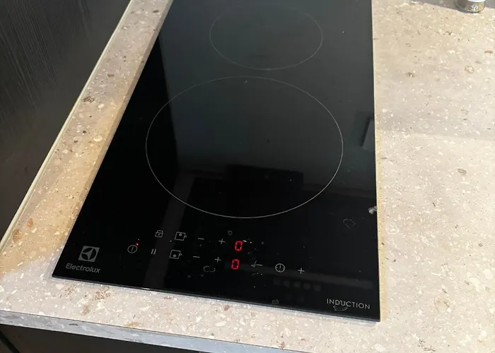 Unik Og Moderne Microhytte Med Utsikt Mot Havet 40 A Otterlei Longva