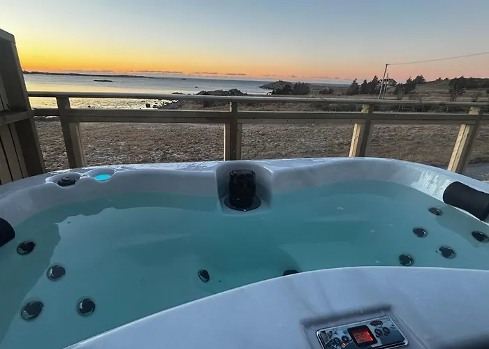 Tatil Evi Unik Og Moderne Microhytte Med Utsikt Mot Havet 40 A Otterlei *