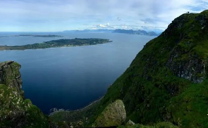 Tatil Evi Unik Og Moderne Microhytte Med Utsikt Mot Havet 40 A *
